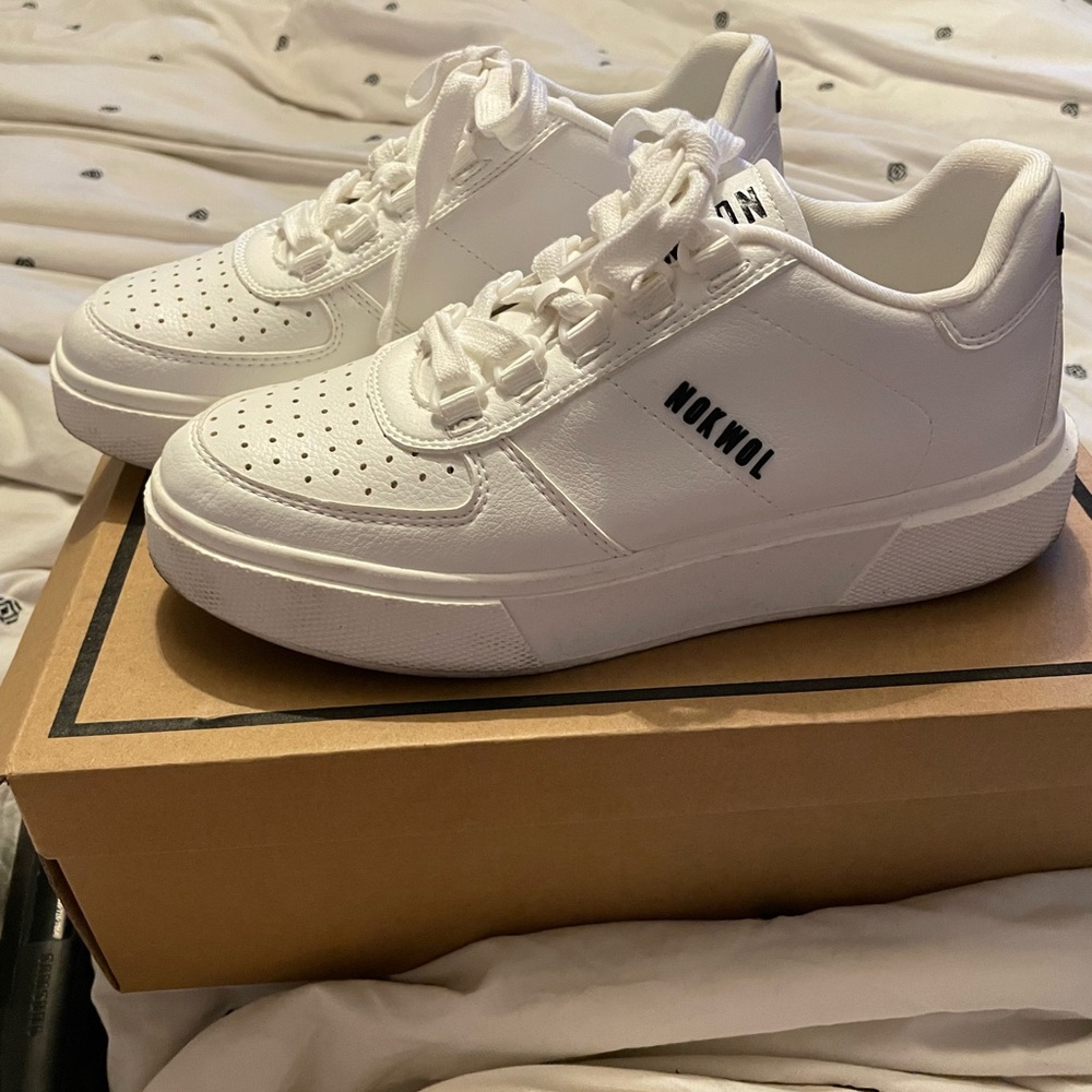 White vegan NOKWOL sneakers